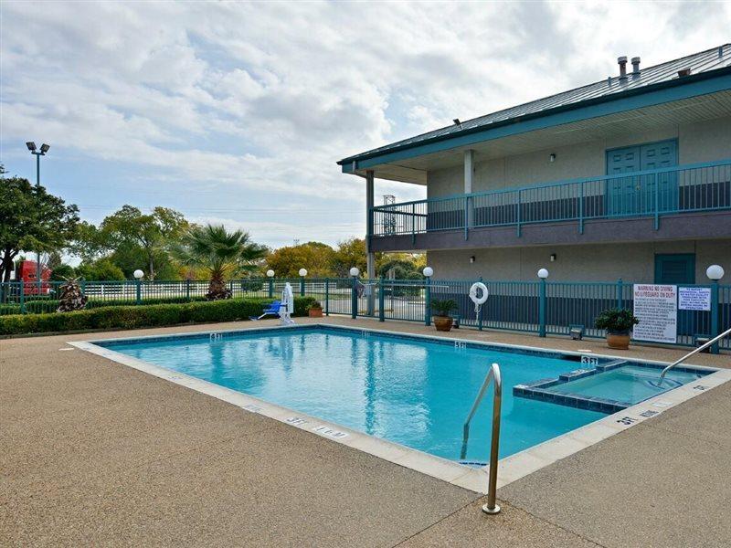 Americas Best Value Inn Fort Worth Buitenkant foto