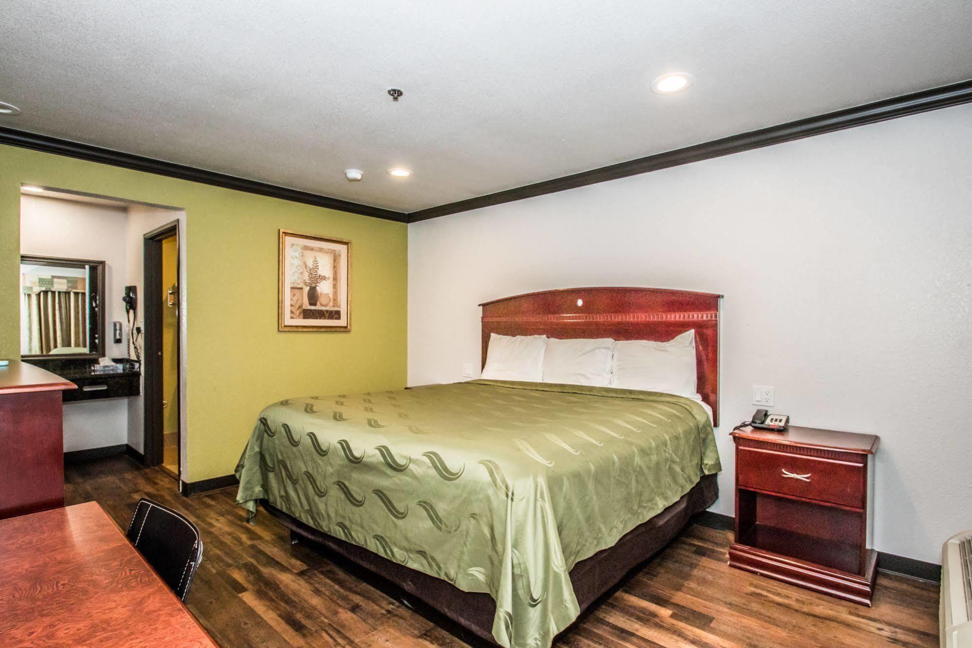 Americas Best Value Inn Fort Worth Buitenkant foto