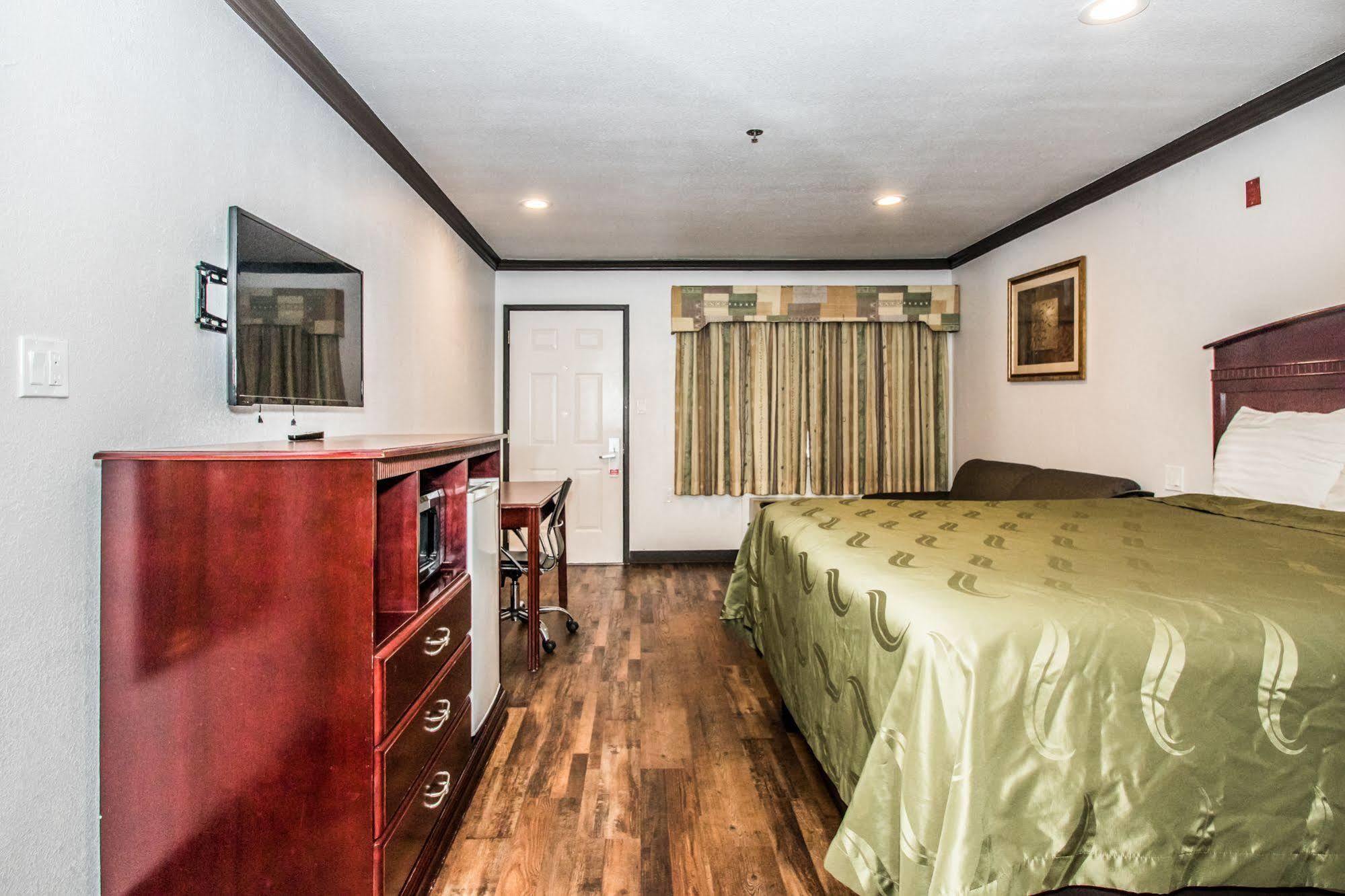 Americas Best Value Inn Fort Worth Buitenkant foto