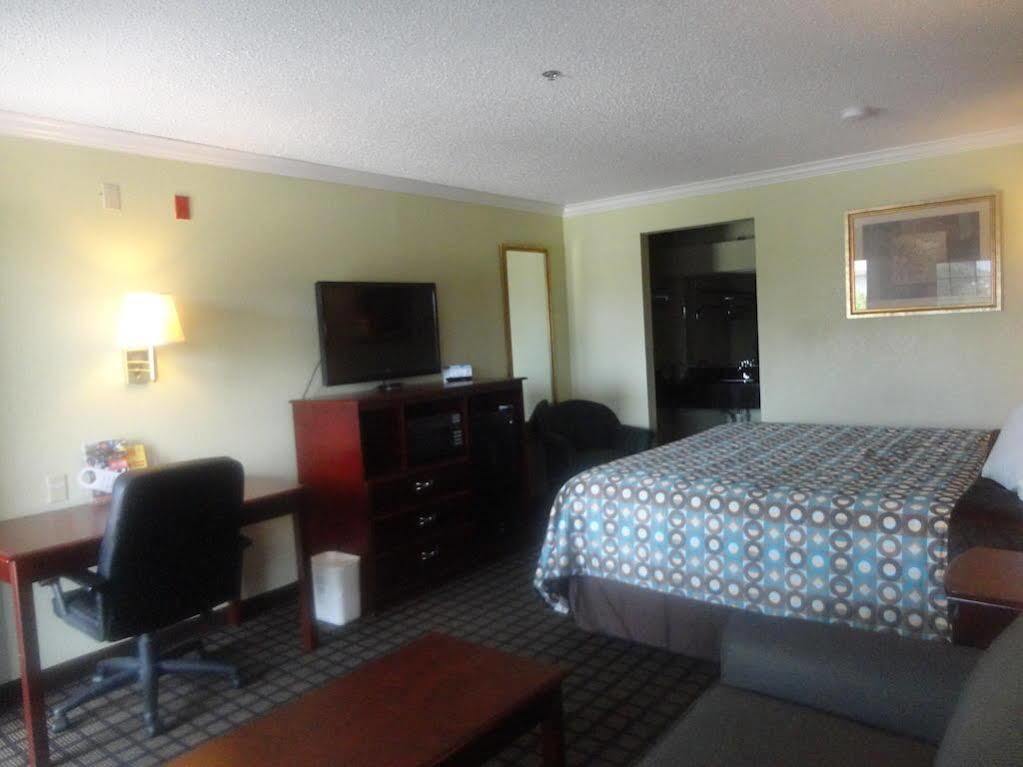 Americas Best Value Inn Fort Worth Buitenkant foto